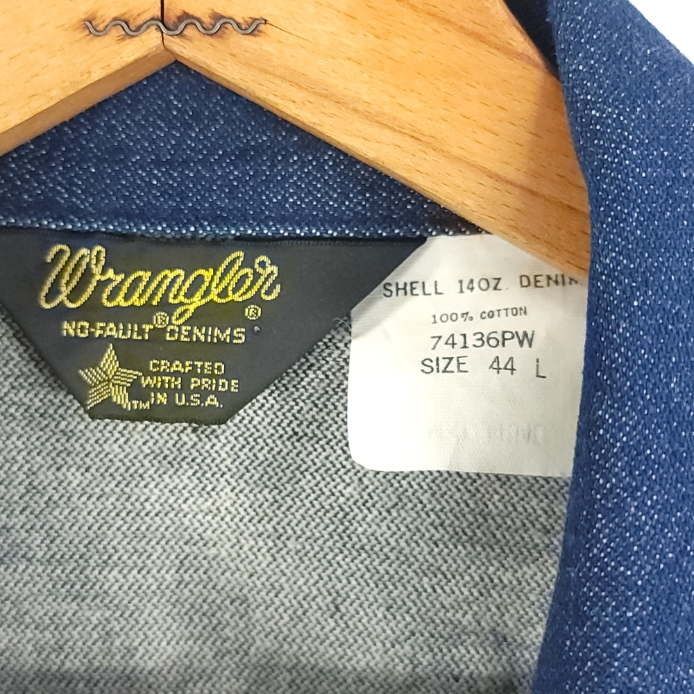 Vintage Wrangler No Fault Denim Button Front Trucker Jacket Men's 44L 74136PW - Picture 5 of 11